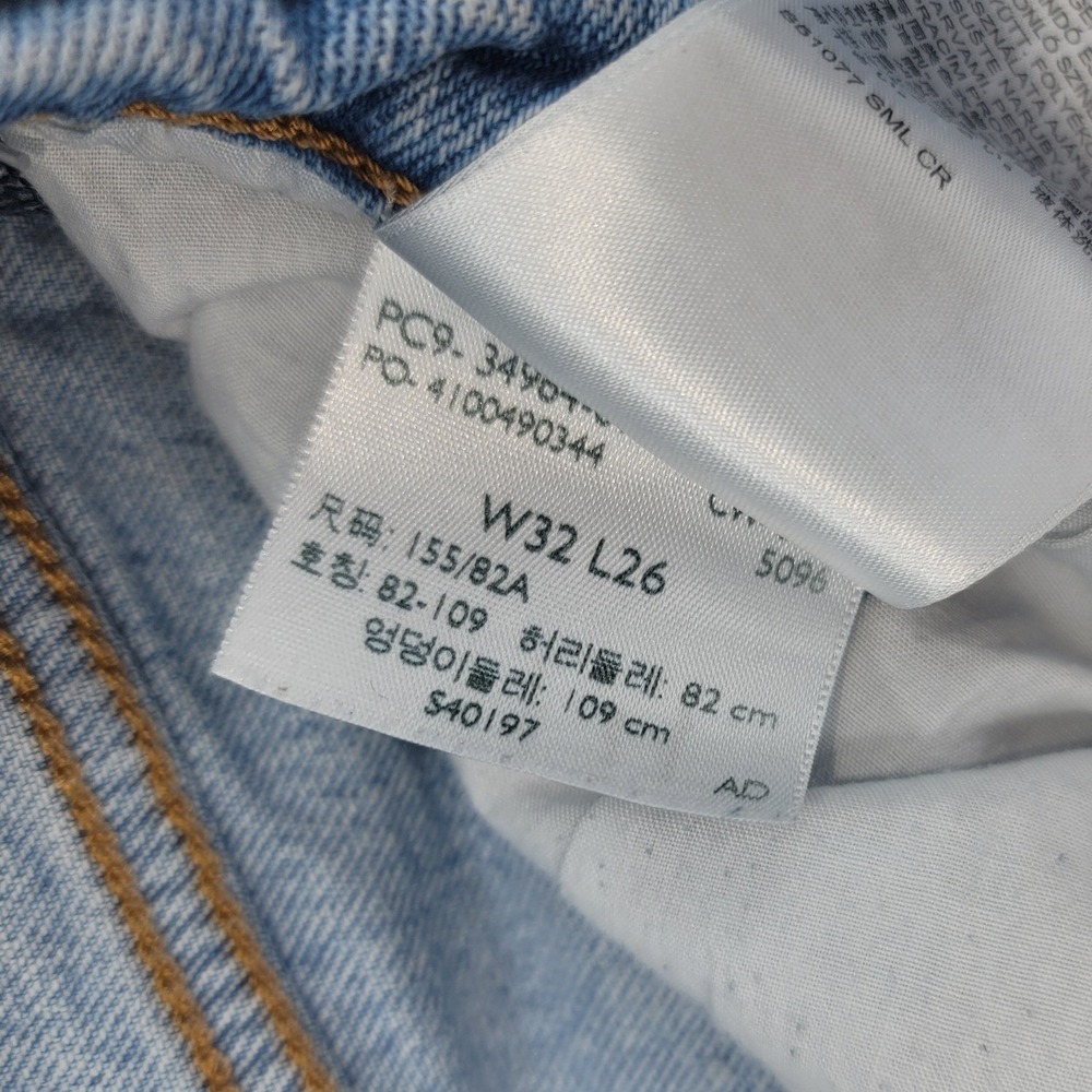 Levi's Wedgie Straight Jeans Women's Size 32‎ High Rise Raw Hem Vintage Fit - Picture 5 of 6